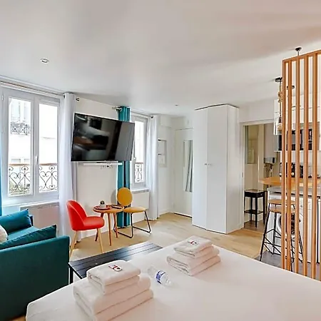 Apartman Stunning For 2 People - Sentier *